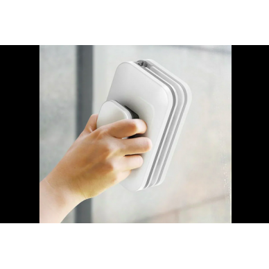 Wiper Wash - магнитная щетка для окон
